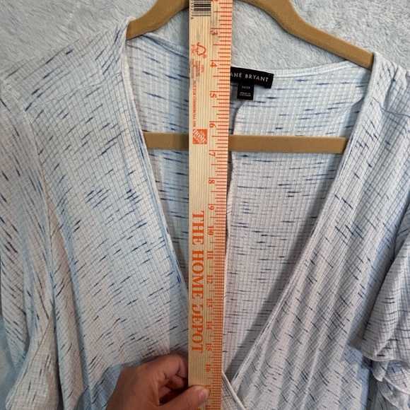 Lane Bryant Plus Size 26/28 Draped Wrap-Side Short Sleeve Top • Soft Knit Blend - Picture 3 of 7